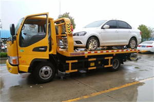 龙里附近拖车救援24小时服务热线